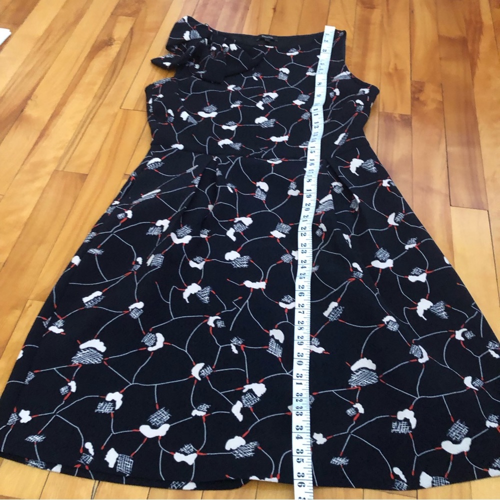 RW&CO Navy Print Fit and Flare Bow on shoulder Dress size 4 - Picture 3 of 10
